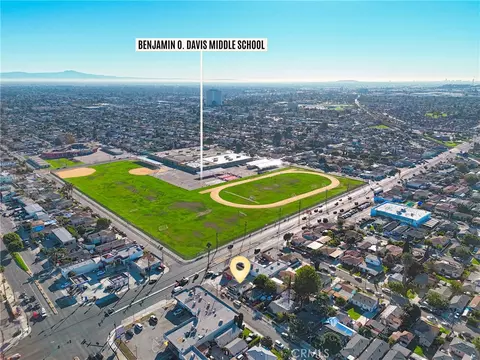 View/Area - 806 W Spruce St, Compton, CA 90220 photo 4 of 9