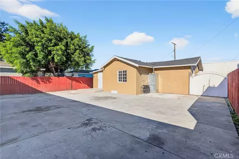Exterior - 806 W Spruce St, Compton, CA 90220 photo 3 of 6