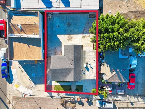 View/Area - 806 W Spruce St, Compton, CA 90220 photo 2 of 9