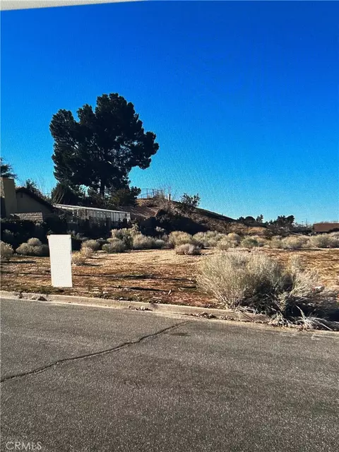 999 Montecito, Victorville, CA 92395