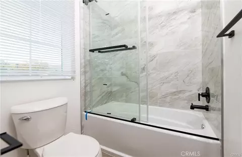 Bath - 5526 E Los Angeles Ave #2, Simi Valley, CA 93063 photo 3 of 3