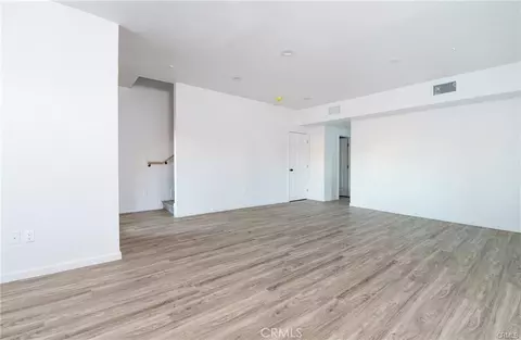 Living - 5502 E Los Angeles Ave #4, Simi Valley, CA 93063 photo 2 of 5