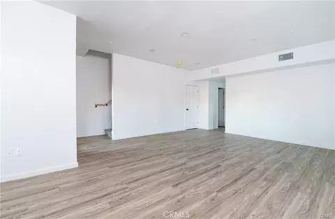 Living - 5502 E Los Angeles Ave #2, Simi Valley, CA 93063 photo 2 of 4