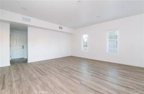 Living - 5502 E Los Angeles Ave #2, Simi Valley, CA 93063 photo 1 of 4