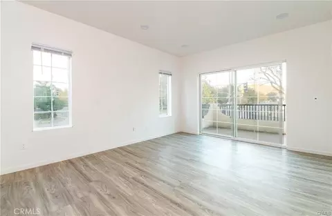Living - 5526 E Los Angeles Ave #3, Simi Valley, CA 93063 photo 5 of 5
