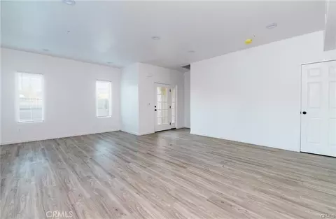 Living - 5526 E Los Angeles Ave #3, Simi Valley, CA 93063 photo 3 of 5