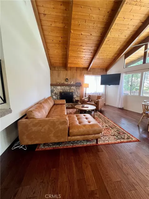 Living - 855 Bergschrund Dr, Crestline, CA 92325 photo 5 of 7