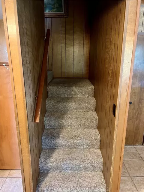 Entry Way - 855 Bergschrund Dr, Crestline, CA 92325 photo 3 of 5