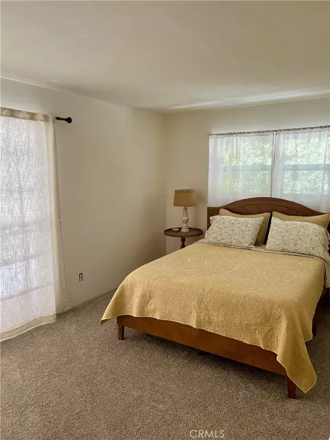 Bedroom - 855 Bergschrund Dr, Crestline, CA 92325 photo 9 of 11
