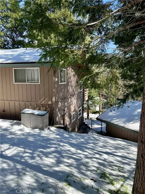 Exterior - 855 Bergschrund Dr, Crestline, CA 92325 photo 11 of 14