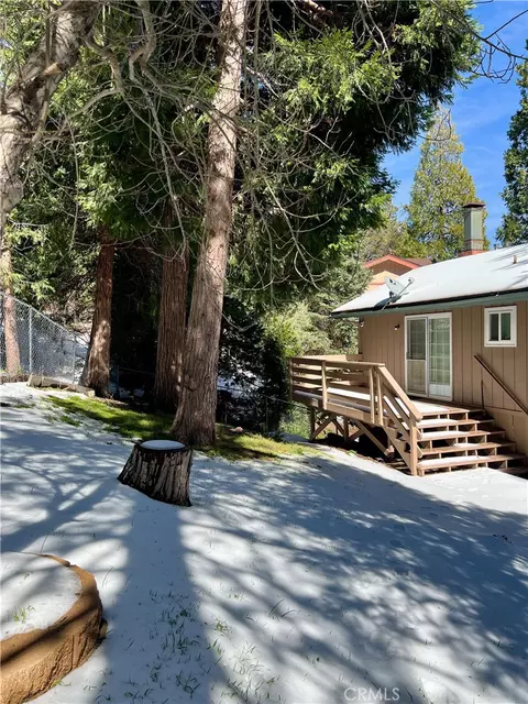 Exterior - 855 Bergschrund Dr, Crestline, CA 92325 photo 12 of 14