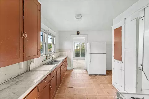 Entry Way - 315 W Cedar, Compton, CA 90220 photo 1 of 2