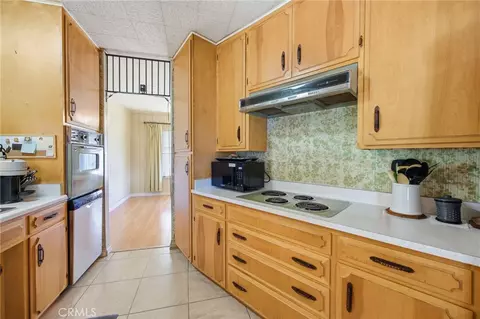 Kitchen - 1276 Oasis, Escondido, CA 92026 photo 2 of 4