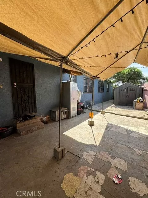 Exterior - 904 E Stockton, Compton, CA 90221 photo 2 of 5