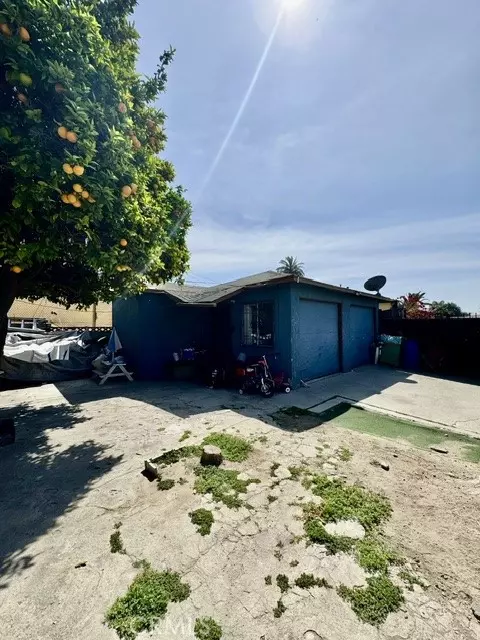 Exterior - 904 E Stockton, Compton, CA 90221 photo 7 of 7