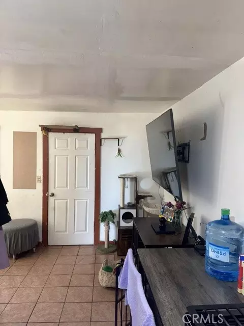 Entry Way - 904 E Stockton, Compton, CA 90221 photo 2 of 2