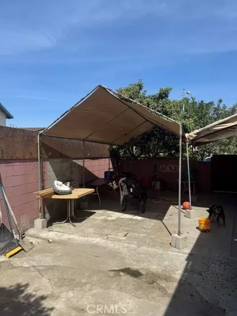 Exterior - 904 E Stockton, Compton, CA 90221 photo 4 of 6