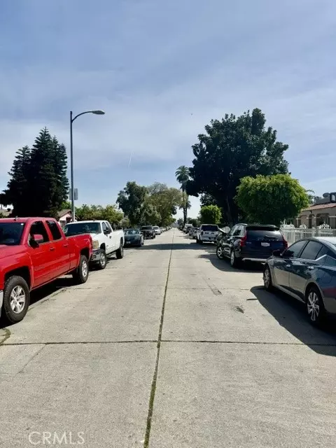 Exterior - 904 E Stockton, Compton, CA 90221 photo 1 of 6