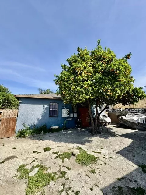 Exterior - 904 E Stockton, Compton, CA 90221 photo 4 of 5