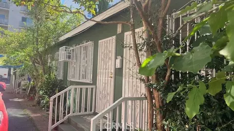 1028 S Kenmore, Los Angeles, CA 90006