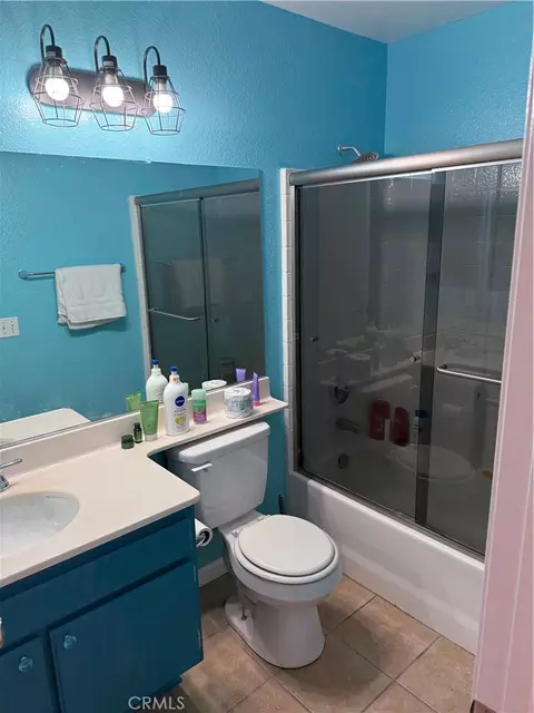 Bath - 43527 Grange, Lancaster, CA 93535 photo 1 of 3