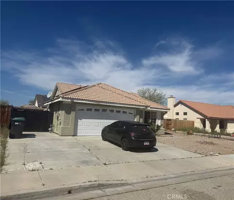 Exterior - 43527 Grange, Lancaster, CA 93535 photo 3 of 8