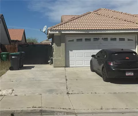 Exterior - 43527 Grange, Lancaster, CA 93535 photo 2 of 8