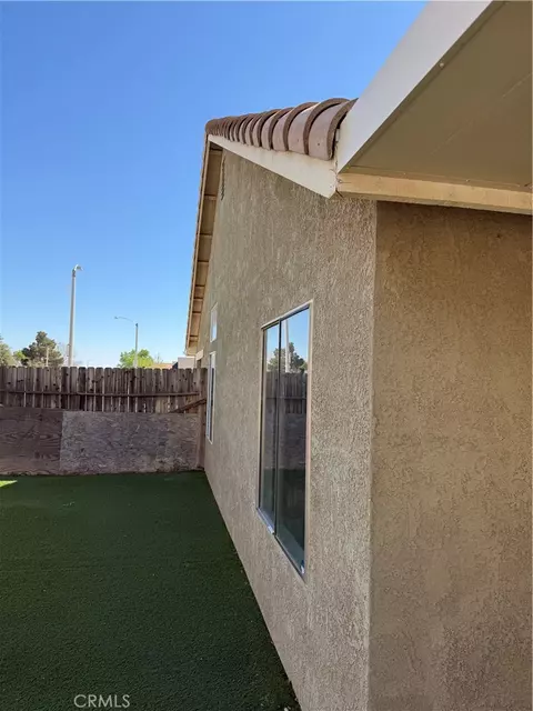 Exterior - 43527 Grange, Lancaster, CA 93535 photo 7 of 8