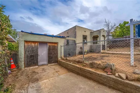 1023 De Garmo Dr, Los Angeles, CA 90063