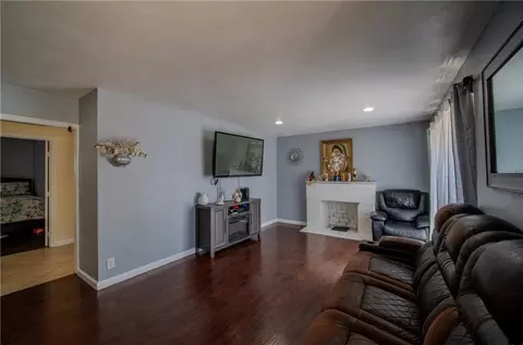409 W Cedar, Compton, CA 90220 photo 3