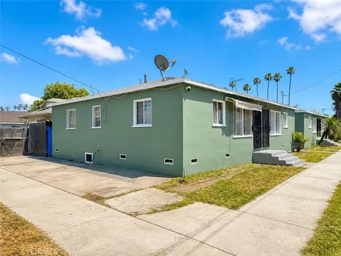 902 Island Ave, Wilmington, CA 90744