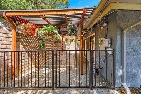 Exterior - 6489 Alta Gracia, Tujunga, CA 91042 photo 9 of 16