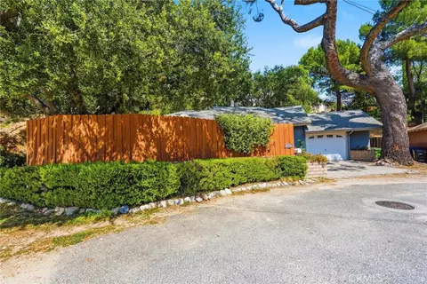 Exterior - 6489 Alta Gracia, Tujunga, CA 91042 photo 3 of 16
