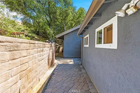 Exterior - 6489 Alta Gracia, Tujunga, CA 91042 photo 11 of 16