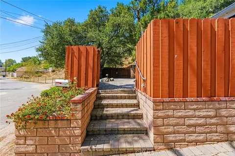 Exterior - 6489 Alta Gracia, Tujunga, CA 91042 photo 4 of 16