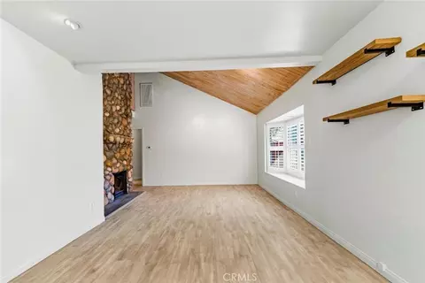Living - 6489 Alta Gracia, Tujunga, CA 91042 photo 2 of 5