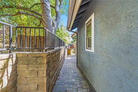 Entry Way - 6489 Alta Gracia, Tujunga, CA 91042 photo 3 of 3