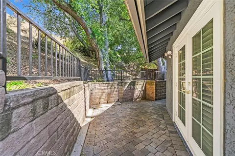 Exterior - 6489 Alta Gracia, Tujunga, CA 91042 photo 10 of 16