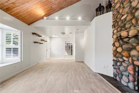 Living - 6489 Alta Gracia, Tujunga, CA 91042 photo 3 of 5