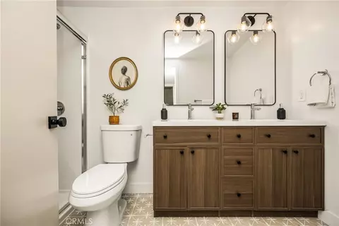 Bath - 16150 E Queenside, Covina, CA 91722 photo 1 of 3