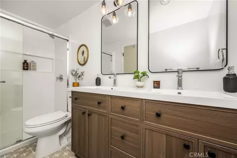 Bath - 16150 E Queenside, Covina, CA 91722 photo 2 of 3