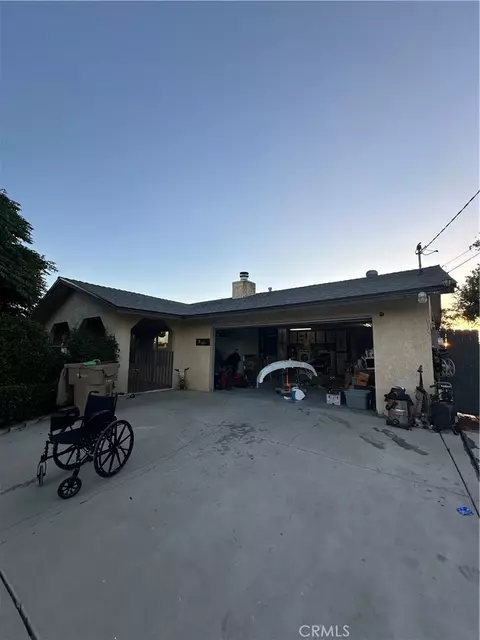 7520 Oakwood Ave, Hesperia, CA 92345