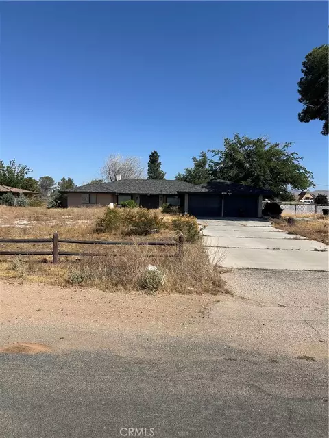 14065 Hopi Rd, Apple Valley, CA 92307