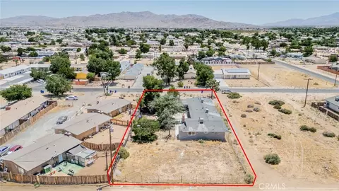 View/Area - 13336 Mohawk Rd, Apple Valley, CA 92308 photo 3 of 5