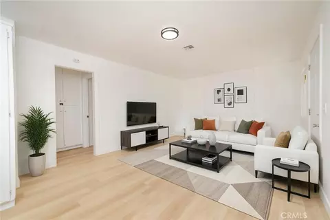 Living - 13336 Mohawk Rd, Apple Valley, CA 92308 photo 7 of 7