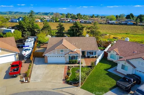 1063 Barnes Ct, Calimesa, CA 92320
