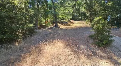 25126 Jewel Dr, Crestline, CA 92325 photo 2