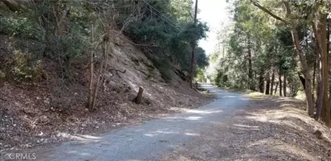 731 Jewel Dr, Crestline, CA 92325