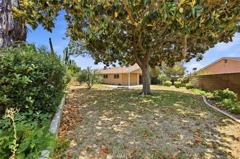 Exterior - 8231 Carnation Ct, Riverside, CA 92503 photo 10 of 20