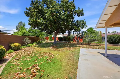 Exterior - 8231 Carnation Ct, Riverside, CA 92503 photo 9 of 20